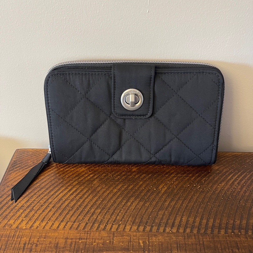 Vera Bradley Turnlock Wallet in Performance Twill